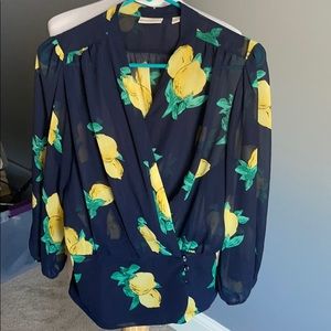 Eva Mendes kemp wrap top